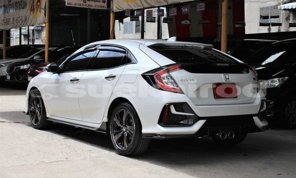 ซื้อ รถมือสอง Honda Civic ขาว รถยนต์ ใน %{เมือง} ใน กรุงเทพมหานคร ซื้อ รถมือสอง Honda Civic ขาว รถยนต์ ใน %{เมือง} ใน กรุงเทพมหานคร
