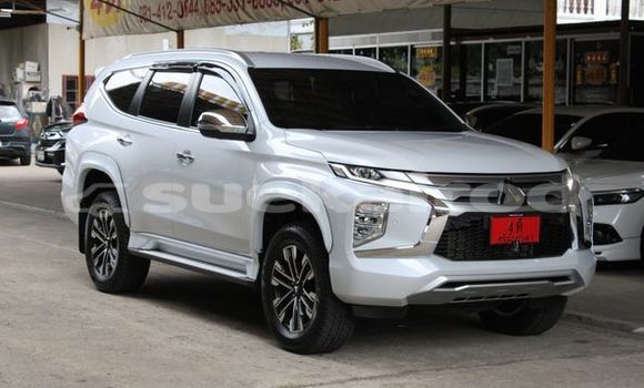 ซื้อ รถมือสอง Mitsubishi Pajero ขาว รถยนต์ ใน %{เมือง} ใน กรุงเทพมหานคร ซื้อ รถมือสอง Mitsubishi Pajero ขาว รถยนต์ ใน %{เมือง} ใน กรุงเทพมหานคร