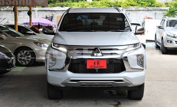 ซื้อ รถมือสอง Mitsubishi Pajero ขาว รถยนต์ ใน %{เมือง} ใน กรุงเทพมหานคร ซื้อ รถมือสอง Mitsubishi Pajero ขาว รถยนต์ ใน %{เมือง} ใน กรุงเทพมหานคร