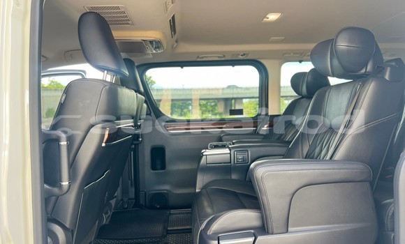 Buy Used Toyota Matrix White Car in Bangkok in Bangkok Buy Used Toyota Matrix White Car in Bangkok in Bangkok