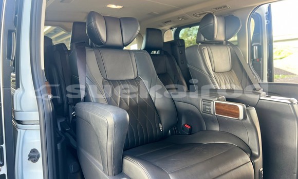 Buy Used Toyota Matrix White Car in Bangkok in Bangkok Buy Used Toyota Matrix White Car in Bangkok in Bangkok