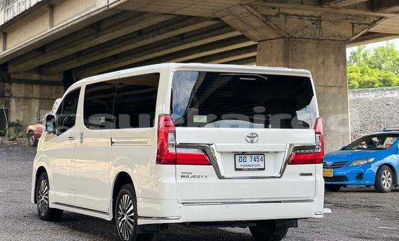 Buy Used Toyota Matrix White Car in Bangkok in Bangkok Buy Used Toyota Matrix White Car in Bangkok in Bangkok