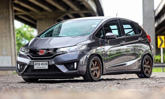 ซื้อ รถมือสอง Honda Jazz อื่น ๆ รถยนต์ ใน %{เมือง} ใน กรุงเทพมหานคร