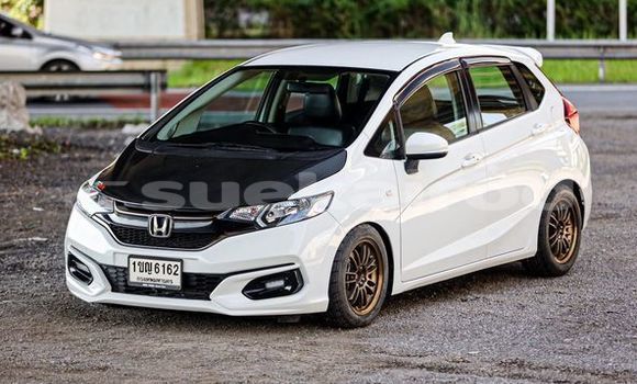 Buy Used Honda Jazz White Car in Bangkok in Bangkok