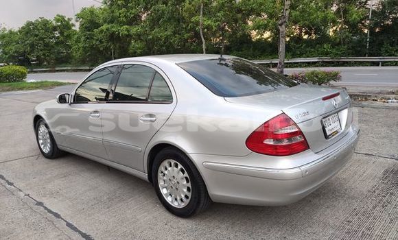 ซื้อ รถมือสอง Mercedes-Benz E200 เงิน รถยนต์ ใน %{เมือง} ใน กรุงเทพมหานคร ซื้อ รถมือสอง Mercedes-Benz E200 เงิน รถยนต์ ใน %{เมือง} ใน กรุงเทพมหานคร
