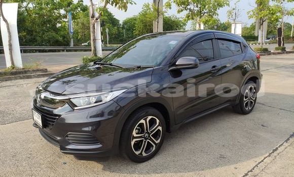 ซื้อ รถมือสอง Honda HR-V สีดำ รถยนต์ ใน %{เมือง} ใน กรุงเทพมหานคร ซื้อ รถมือสอง Honda HR-V สีดำ รถยนต์ ใน %{เมือง} ใน กรุงเทพมหานคร