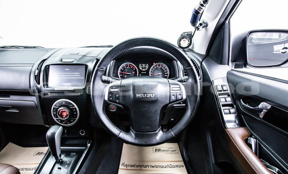 Buy Used Isuzu D-Max White Car in Bangkok in Bangkok Buy Used Isuzu D-Max White Car in Bangkok in Bangkok