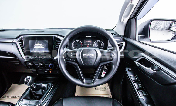 Buy Used Isuzu D-Max White Car in Bangkok in Bangkok Buy Used Isuzu D-Max White Car in Bangkok in Bangkok