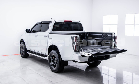 Buy Used Isuzu D-Max White Car in Bangkok in Bangkok Buy Used Isuzu D-Max White Car in Bangkok in Bangkok