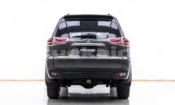 Buy Used Mitsubishi Pajero Brown Car in Bangkok in Bangkok Buy Used Mitsubishi Pajero Brown Car in Bangkok in Bangkok