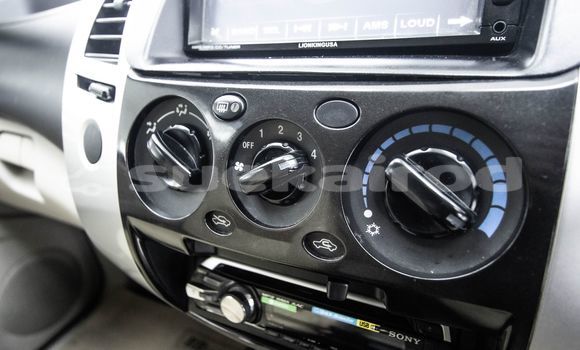 Buy Used Mitsubishi Pajero Brown Car in Bangkok in Bangkok Buy Used Mitsubishi Pajero Brown Car in Bangkok in Bangkok