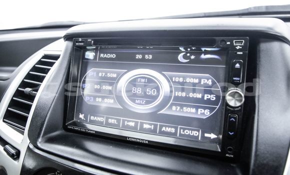 Buy Used Mitsubishi Pajero Brown Car in Bangkok in Bangkok Buy Used Mitsubishi Pajero Brown Car in Bangkok in Bangkok