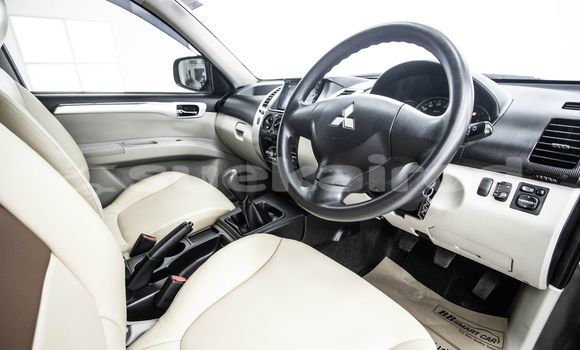 Buy Used Mitsubishi Pajero Brown Car in Bangkok in Bangkok Buy Used Mitsubishi Pajero Brown Car in Bangkok in Bangkok