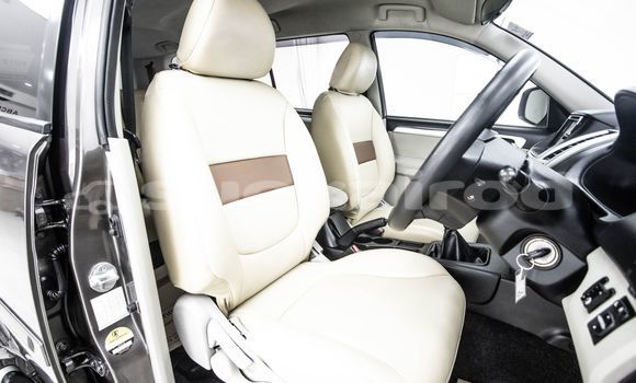 Buy Used Mitsubishi Pajero Brown Car in Bangkok in Bangkok Buy Used Mitsubishi Pajero Brown Car in Bangkok in Bangkok