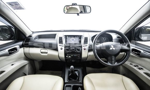 Buy Used Mitsubishi Pajero Brown Car in Bangkok in Bangkok Buy Used Mitsubishi Pajero Brown Car in Bangkok in Bangkok