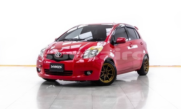 ซื้อ รถมือสอง Toyota Yaris สีแดง รถยนต์ ใน %{เมือง} ใน กรุงเทพมหานคร
