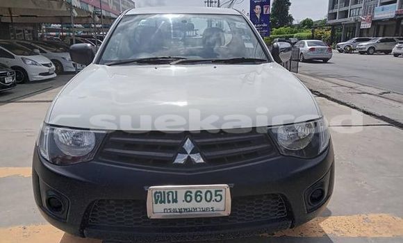 Buy Used Mitsubishi Triton White Car in Bangkok in Bangkok