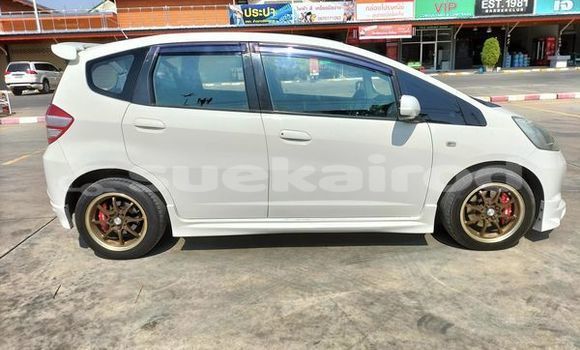 ซื้อ รถมือสอง Honda Jazz ขาว รถยนต์ ใน %{เมือง} ใน กรุงเทพมหานคร ซื้อ รถมือสอง Honda Jazz ขาว รถยนต์ ใน %{เมือง} ใน กรุงเทพมหานคร