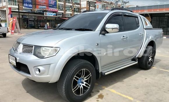 ซื้อ รถมือสอง Mitsubishi Triton เงิน รถยนต์ ใน %{เมือง} ใน กรุงเทพมหานคร ซื้อ รถมือสอง Mitsubishi Triton เงิน รถยนต์ ใน %{เมือง} ใน กรุงเทพมหานคร