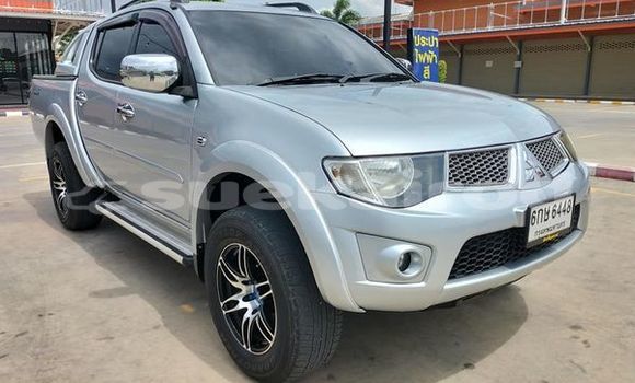 ซื้อ รถมือสอง Mitsubishi Triton เงิน รถยนต์ ใน %{เมือง} ใน กรุงเทพมหานคร ซื้อ รถมือสอง Mitsubishi Triton เงิน รถยนต์ ใน %{เมือง} ใน กรุงเทพมหานคร