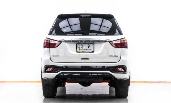 Buy Used Isuzu MU-X White Car in Bangkok in Bangkok Buy Used Isuzu MU-X White Car in Bangkok in Bangkok