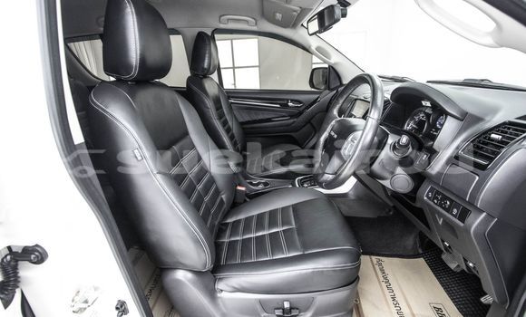 Buy Used Isuzu MU-X White Car in Bangkok in Bangkok Buy Used Isuzu MU-X White Car in Bangkok in Bangkok