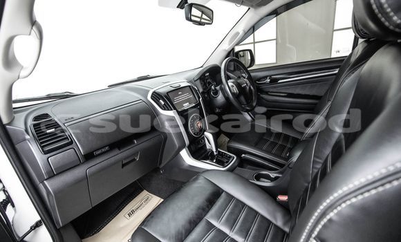 Buy Used Isuzu MU-X White Car in Bangkok in Bangkok Buy Used Isuzu MU-X White Car in Bangkok in Bangkok