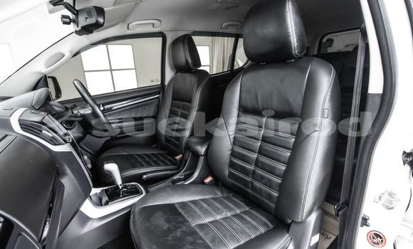 Buy Used Isuzu MU-X White Car in Bangkok in Bangkok Buy Used Isuzu MU-X White Car in Bangkok in Bangkok