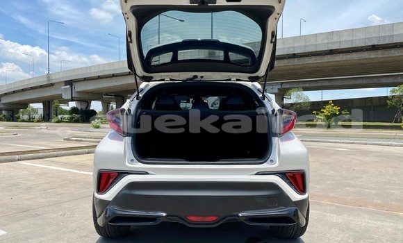 Buy Used Toyota C-HR White Car in Bangkok in Bangkok Buy Used Toyota C-HR White Car in Bangkok in Bangkok