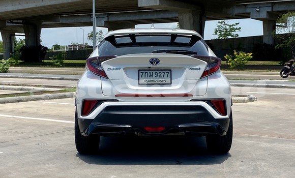 Buy Used Toyota C-HR White Car in Bangkok in Bangkok Buy Used Toyota C-HR White Car in Bangkok in Bangkok