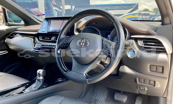 Buy Used Toyota C-HR White Car in Bangkok in Bangkok Buy Used Toyota C-HR White Car in Bangkok in Bangkok