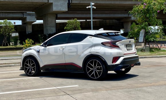 Buy Used Toyota C-HR White Car in Bangkok in Bangkok Buy Used Toyota C-HR White Car in Bangkok in Bangkok