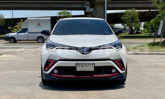 Buy Used Toyota C-HR White Car in Bangkok in Bangkok Buy Used Toyota C-HR White Car in Bangkok in Bangkok