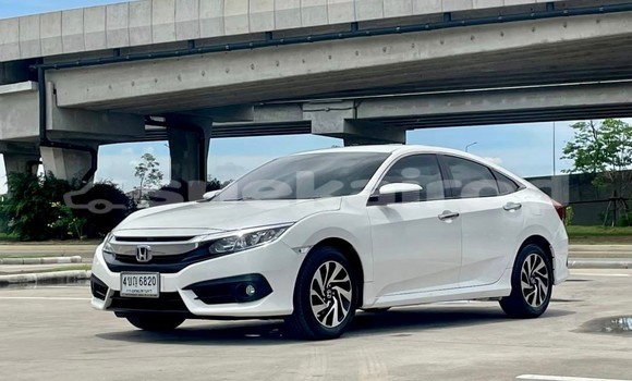 ซื้อ รถมือสอง Honda Civic ขาว รถยนต์ ใน %{เมือง} ใน กรุงเทพมหานคร