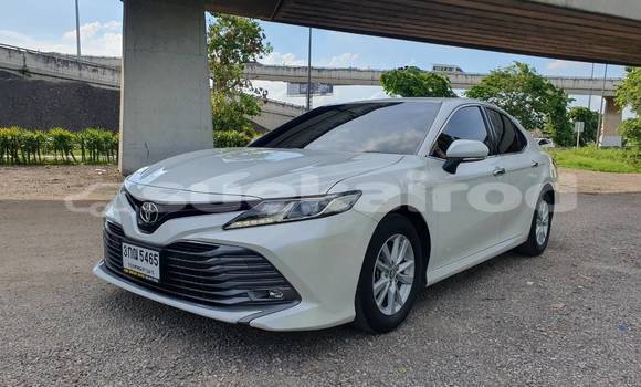 ซื้อ รถมือสอง Toyota Camry ขาว รถยนต์ ใน %{เมือง} ใน กรุงเทพมหานคร