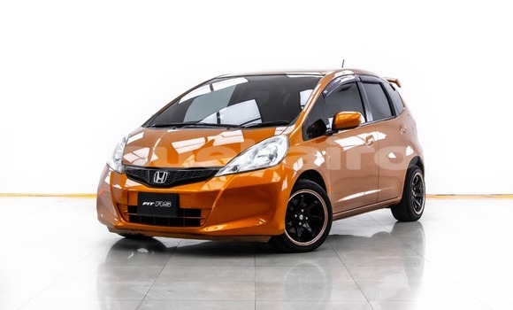 ซื้อ รถมือสอง Honda Jazz อื่น ๆ รถยนต์ ใน %{เมือง} ใน กรุงเทพมหานคร