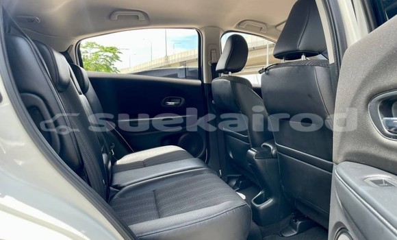 ซื้อ รถมือสอง Honda HR-V ขาว รถยนต์ ใน %{เมือง} ใน กรุงเทพมหานคร ซื้อ รถมือสอง Honda HR-V ขาว รถยนต์ ใน %{เมือง} ใน กรุงเทพมหานคร