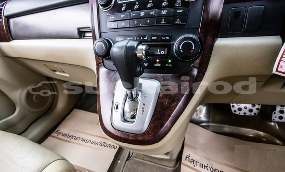 Buy Used Honda CR-V White Car in Bangkok in Bangkok Buy Used Honda CR-V White Car in Bangkok in Bangkok
