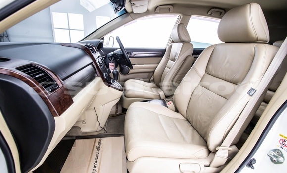 Buy Used Honda CR-V White Car in Bangkok in Bangkok Buy Used Honda CR-V White Car in Bangkok in Bangkok