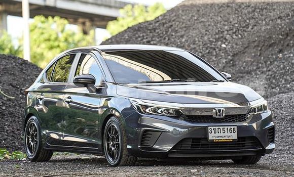 ซื้อ รถมือสอง Honda City สีดำ รถยนต์ ใน %{เมือง} ใน กรุงเทพมหานคร
