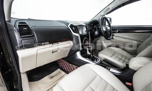 ซื้อ รถมือสอง Isuzu MU-X สีน้ำตาล รถยนต์ ใน %{เมือง} ใน กรุงเทพมหานคร ซื้อ รถมือสอง Isuzu MU-X สีน้ำตาล รถยนต์ ใน %{เมือง} ใน กรุงเทพมหานคร