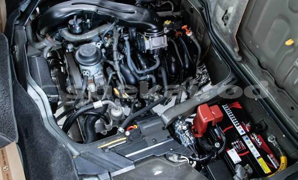 Buy Used Toyota Ventury Black Car in Bangkok in Bangkok Buy Used Toyota Ventury Black Car in Bangkok in Bangkok