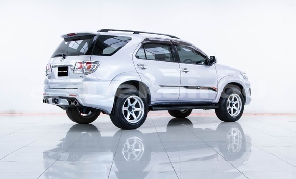 ซื้อ รถมือสอง Toyota Fortuner เงิน รถยนต์ ใน %{เมือง} ใน กรุงเทพมหานคร ซื้อ รถมือสอง Toyota Fortuner เงิน รถยนต์ ใน %{เมือง} ใน กรุงเทพมหานคร