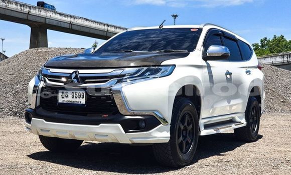 ซื้อ รถมือสอง Mitsubishi Pajero ขาว รถยนต์ ใน %{เมือง} ใน กรุงเทพมหานคร ซื้อ รถมือสอง Mitsubishi Pajero ขาว รถยนต์ ใน %{เมือง} ใน กรุงเทพมหานคร