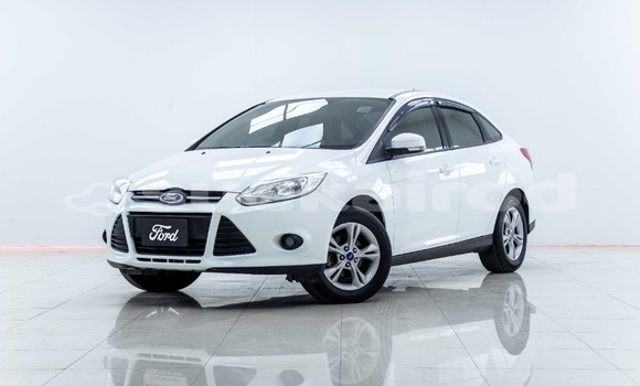 ซื้อ รถมือสอง Ford Focus ขาว รถยนต์ ใน %{เมือง} ใน กรุงเทพมหานคร