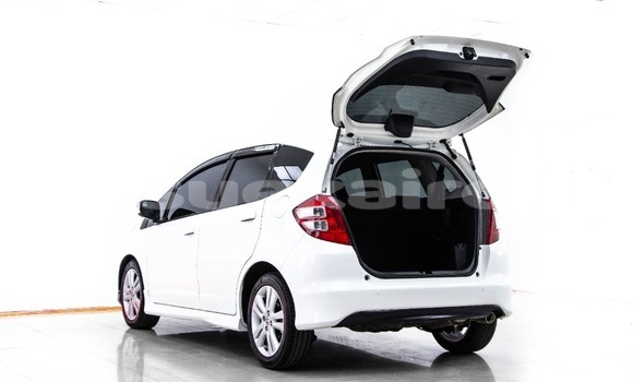 Buy Used Honda Jazz White Car in Bangkok in Bangkok Buy Used Honda Jazz White Car in Bangkok in Bangkok