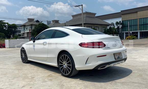 ซื้อ รถมือสอง Mercedes‒Benz C–Class ขาว รถยนต์ ใน %{เมือง} ใน กรุงเทพมหานคร ซื้อ รถมือสอง Mercedes‒Benz C–Class ขาว รถยนต์ ใน %{เมือง} ใน กรุงเทพมหานคร