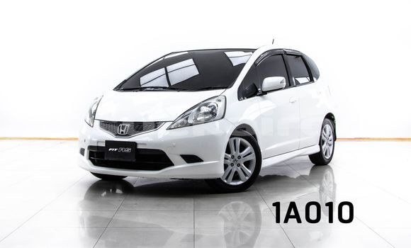 Buy Used Honda Jazz White Car in Bangkok in Bangkok Buy Used Honda Jazz White Car in Bangkok in Bangkok