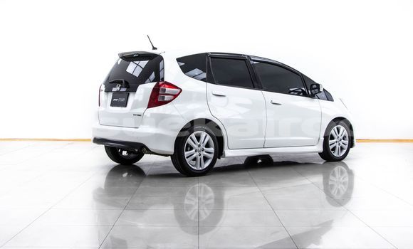 Buy Used Honda Jazz White Car in Bangkok in Bangkok Buy Used Honda Jazz White Car in Bangkok in Bangkok
