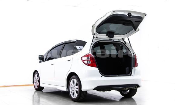 Buy Used Honda Jazz White Car in Bangkok in Bangkok Buy Used Honda Jazz White Car in Bangkok in Bangkok